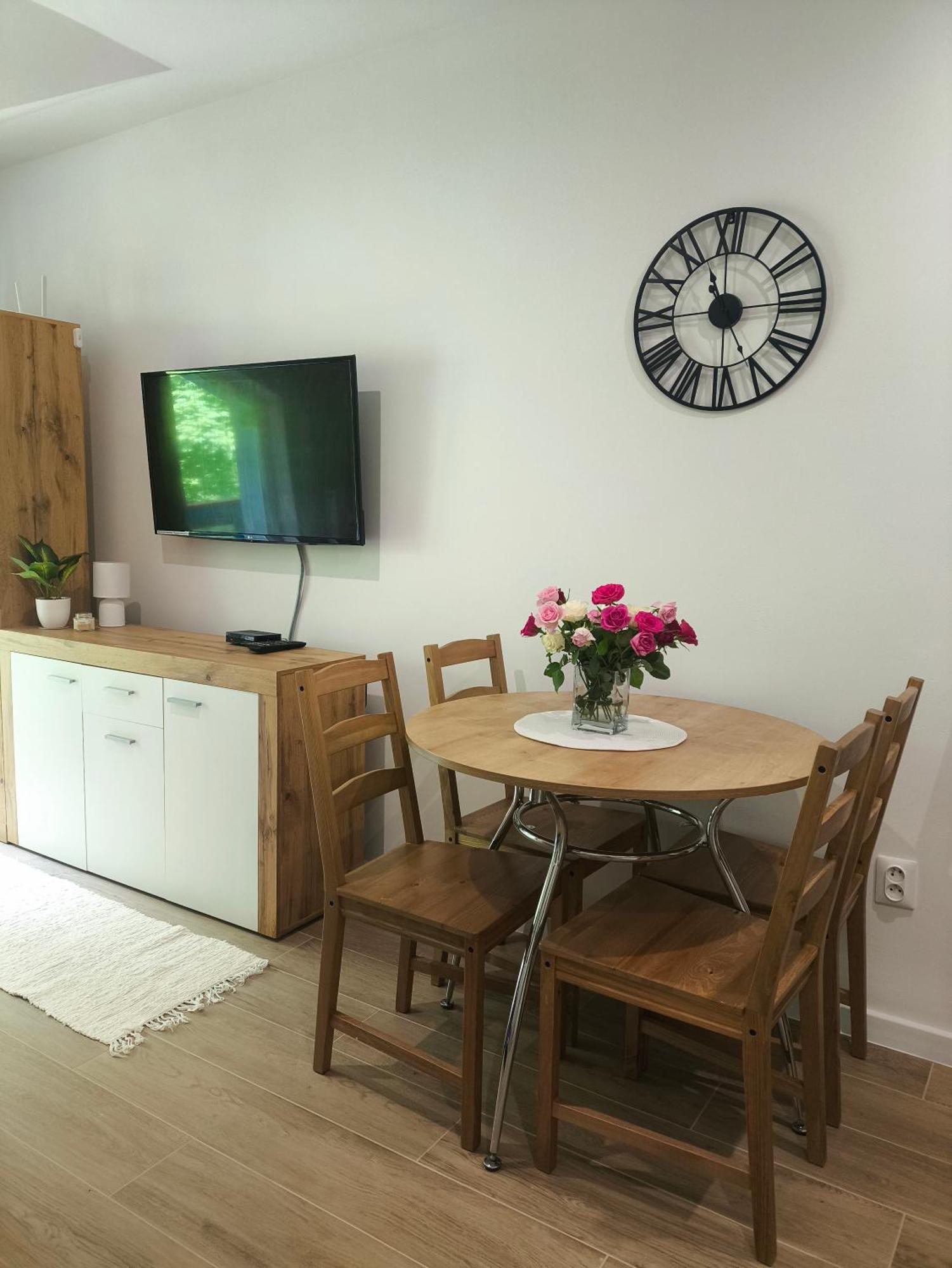 Apartman Ema Доновали Екстериор снимка